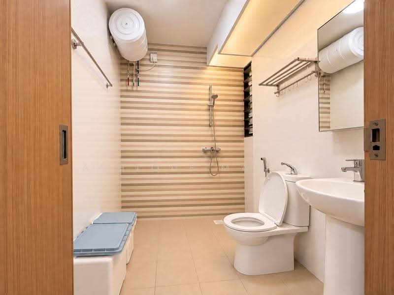 415D Northshore Drive, 415D Northshore Drive, Hougang / Punggol / Sengkang, 3 Bedrooms, 1,022 sqft, HDB Flat For Sale, by Ashique Majid, 500278809 - Common Bathroom - PropertyGuru.com.sg