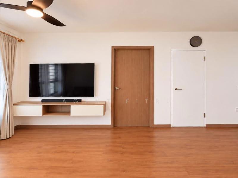 415D Northshore Drive, 415D Northshore Drive, Hougang / Punggol / Sengkang, 3 Bedrooms, 1,022 sqft, HDB Flat For Sale, by Agent Fitri, 500278811 - Living Room - PropertyGuru.com.sg