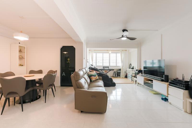 607 Choa Chu Kang Street 62, 607 Choa Chu Kang Street 62, Dairy Farm / Bukit Panjang / Choa Chu Kang, 4 Bedrooms, 1,453 sqft, HDB Flat For Sale, by Charles Phan, 500278830 - Living Room - PropertyGuru.com.sg