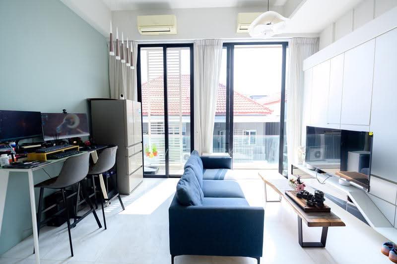Berkeley Residences, 11 Lorong N Telok Kurau, East Coast / Marine Parade, 2 Bedrooms, 883 sqft, Apartment For Sale, by Kelvin Koh, 500278842 - Living Room - PropertyGuru.com.sg