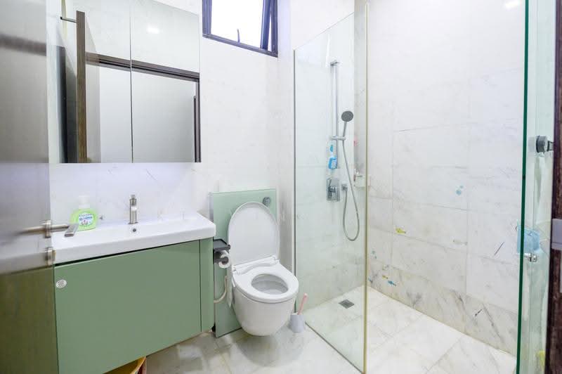 Berkeley Residences, 11 Lorong N Telok Kurau, East Coast / Marine Parade, 2 Bedrooms, 883 sqft, Apartment For Sale, by Kelvin Koh, 500278842 - Bathroom - PropertyGuru.com.sg