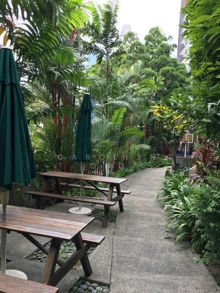 Novena MRT Apartment, Greenery View, Moulmein Rise, Newton / Novena, 2 Bedrooms, 1,012 sqft, Apartment For Rent, by Carollyn Ong, 500278844 - Picnic Area - PropertyGuru.com.sg