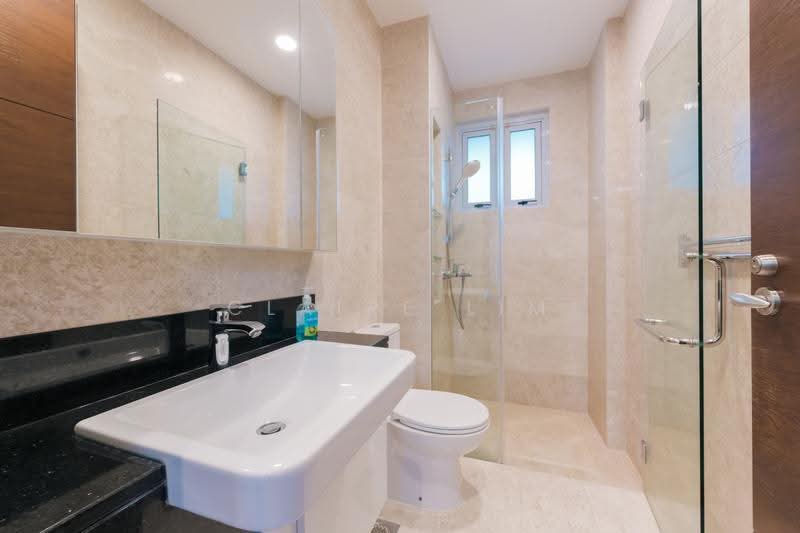 Wareham Goodman Wilkinson Crescent Arthur Road, East Coast / Marine Parade, 5 Bedrooms, 5,500 sqft, Semi-Detached House For Rent, by Claire Lim, 500278845 - Bathroom - PropertyGuru.com.sg