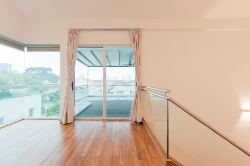 Wareham Goodman Wilkinson Crescent Arthur Road, East Coast / Marine Parade, 5 Bedrooms, 5,500 sqft, Semi-Detached House For Rent, by Claire Lim, 500278845 - Balcony - PropertyGuru.com.sg