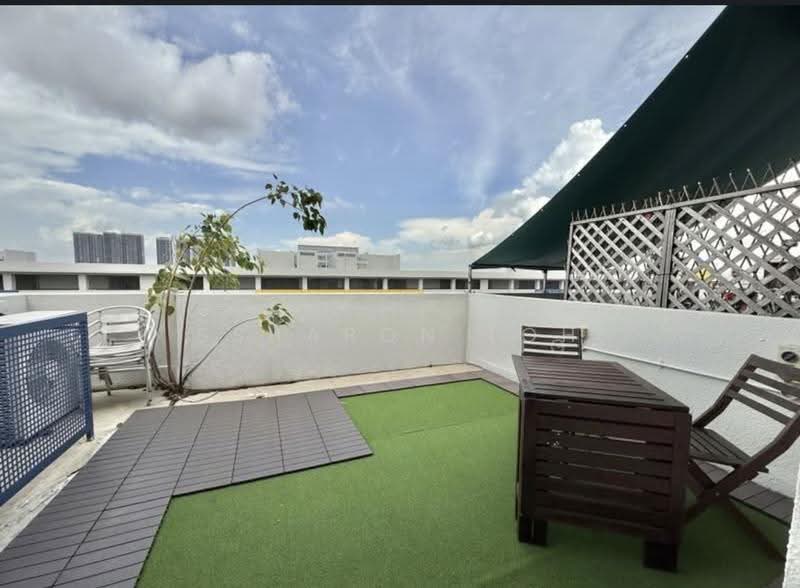Tradehub 21, 18, Boon Lay / Jurong / Tuas, 1,055 sqft, Light Industrial (B1) For Rent, by Ssharon Loh, 500278859 - Balcony - CommercialGuru.com.sg