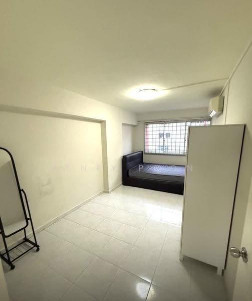 436 Hougang Avenue 8, 436 Hougang Avenue 8, Hougang / Punggol / Sengkang, 3 Bedrooms, 969 sqft, HDB Flat For Rent, by Henry Poon, 500278869 - Bedroom - PropertyGuru.com.sg