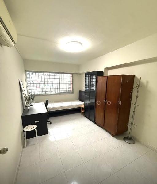436 Hougang Avenue 8, 436 Hougang Avenue 8, Hougang / Punggol / Sengkang, 3 Bedrooms, 969 sqft, HDB Flat For Rent, by Henry Poon, 500278869 - Bedroom - PropertyGuru.com.sg