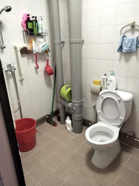 297C Choa Chu Kang Avenue 2, 297C Choa Chu Kang Avenue 2, Dairy Farm / Bukit Panjang / Choa Chu Kang, Room Rental, 100 sqft, HDB Flat For Rent, by Aiden Chong, 500278883 - Bathroom - PropertyGuru.com.sg