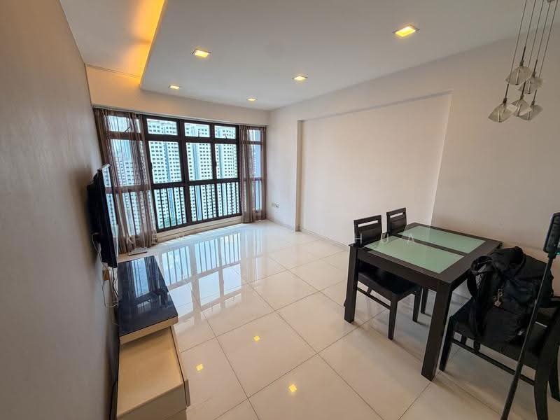 26B Jalan Membina, 26B Jalan Membina, Alexandra / Commonwealth, 3 Bedrooms, 914 sqft, HDB Flat For Sale, by Kenneth Chua, 500278893 - Living Room - PropertyGuru.com.sg