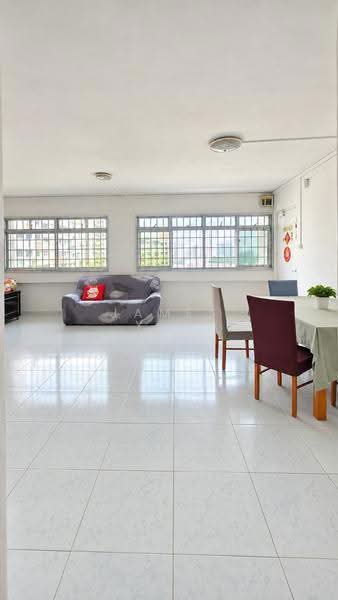 157 Jalan Teck Whye, 157 Jalan Teck Whye, Dairy Farm / Bukit Panjang / Choa Chu Kang, 3 Bedrooms, 1,076 sqft, HDB Flat For Sale, by James Yeo, 500278907 - Living Room - PropertyGuru.com.sg