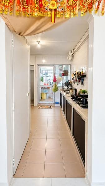 157 Jalan Teck Whye, 157 Jalan Teck Whye, Dairy Farm / Bukit Panjang / Choa Chu Kang, 3 Bedrooms, 1,076 sqft, HDB Flat For Sale, by James Yeo, 500278907 - Kitchen - PropertyGuru.com.sg