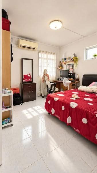 157 Jalan Teck Whye, 157 Jalan Teck Whye, Dairy Farm / Bukit Panjang / Choa Chu Kang, 3 Bedrooms, 1,076 sqft, HDB Flat For Sale, by James Yeo, 500278907 - Bedroom - PropertyGuru.com.sg