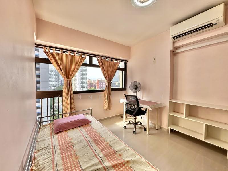 145 Lorong 2 Toa Payoh, 145 Lorong 2 Toa Payoh, Balestier / Toa Payoh, Room Rental, 100 sqft, HDB Flat For Rent, by Kenneth Tan, 500278915 - Bedroom - PropertyGuru.com.sg
