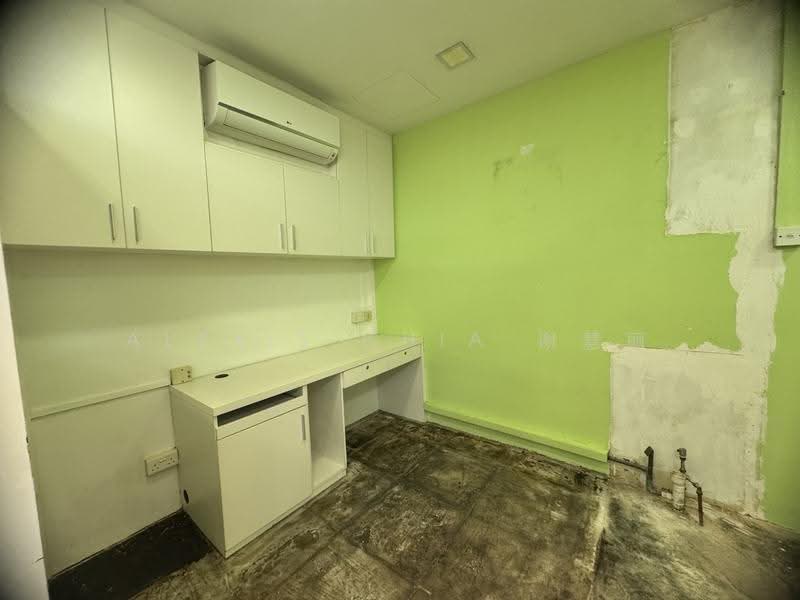 Bras Basah Complex, 231 Bain Street, Beach Road / Bugis / Rochor, 365 sqft, Shop / Shophouse For Sale, by Alexis Chia 谢慧丽, 500278917 - Interior - CommercialGuru.com.sg