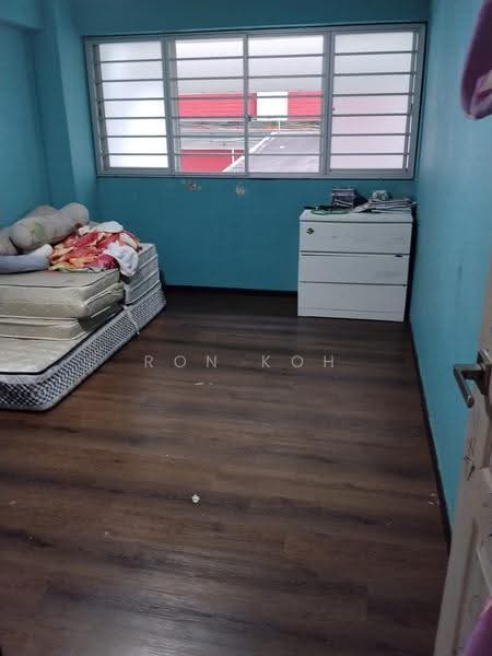 339 Hougang Avenue 7, 339 Hougang Avenue 7, Hougang / Punggol / Sengkang, 3 Bedrooms, 1,302 sqft, HDB Flat For Sale, by Ron Koh, 500278921 - Bedroom - PropertyGuru.com.sg