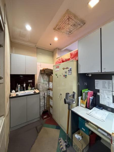 Textile Centre, 200 Jalan Sultan, Beach Road / Bugis / Rochor, 1,410 sqft, Mall Shop For Sale, by Alvin Kwan, 500278936 - Interior - CommercialGuru.com.sg