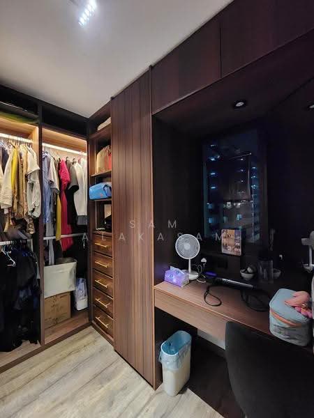 64 Kallang Bahru, 64 Kallang Bahru, Balestier / Toa Payoh, 2 Bedrooms, 699 sqft, HDB Flat For Sale, by Sam Alakasam, 500278938 - Utility room (converted to wardrobe) - PropertyGuru.com.sg