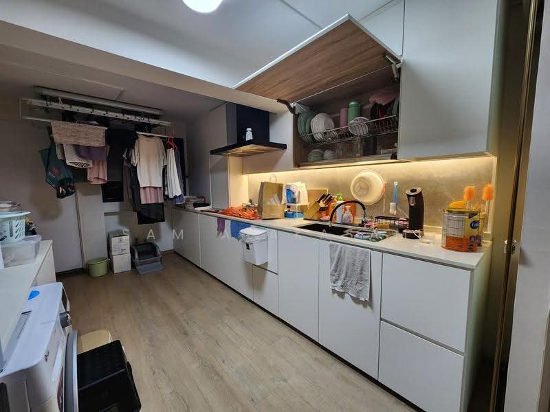 64 Kallang Bahru, 64 Kallang Bahru, Balestier / Toa Payoh, 2 Bedrooms, 699 sqft, HDB Flat For Sale, by Sam Alakasam, 500278938 - Kitchen - PropertyGuru.com.sg