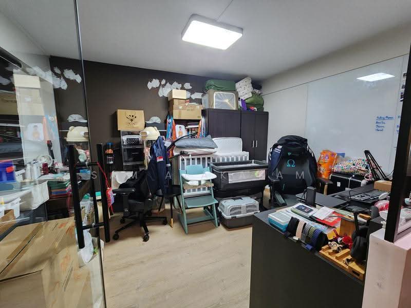 64 Kallang Bahru, 64 Kallang Bahru, Balestier / Toa Payoh, 2 Bedrooms, 699 sqft, HDB Flat For Sale, by Sam Alakasam, 500278938 - Common Bedroom (converted to Study) - PropertyGuru.com.sg