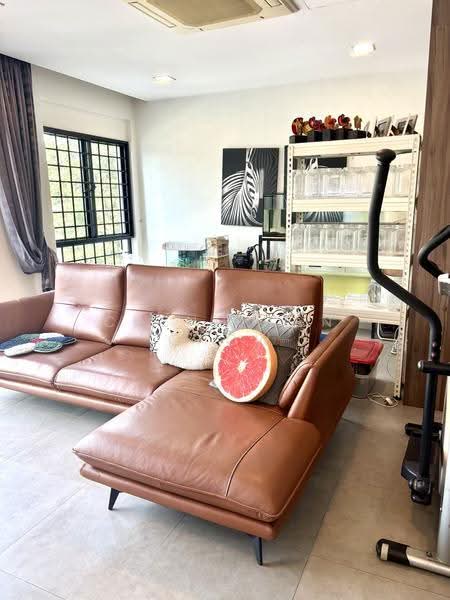 381 Pasir Panjang Road, 381 Pasir Panjang Road, Buona Vista / West Coast / Clementi New Town, 3 Bedrooms, 2,260 sqft, Apartment For Sale, by Cheng Tan Chow, 500278941 - Living Room - PropertyGuru.com.sg