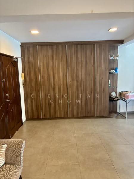 381 Pasir Panjang Road, 381 Pasir Panjang Road, Buona Vista / West Coast / Clementi New Town, 3 Bedrooms, 2,260 sqft, Apartment For Sale, by Cheng Tan Chow, 500278941 - Entrance - PropertyGuru.com.sg