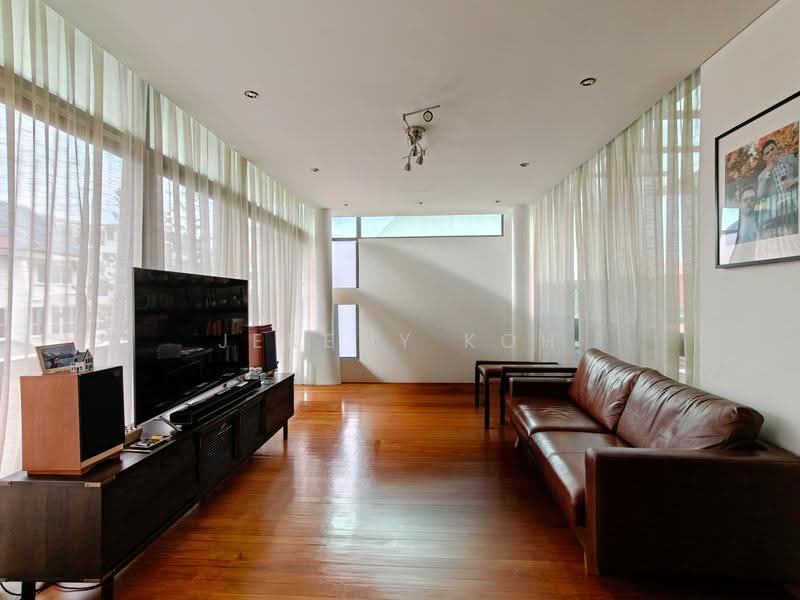 6 Bedrooms landed near Stamford American/Australian International, Bartley / Serangoon / Woodleigh, Hougang / Punggol / Sengkang, 6 Bedrooms, 5,111 sqft, Detached House For Rent, by Jeremy Koh, 500278965 - Living Room - PropertyGuru.com.sg