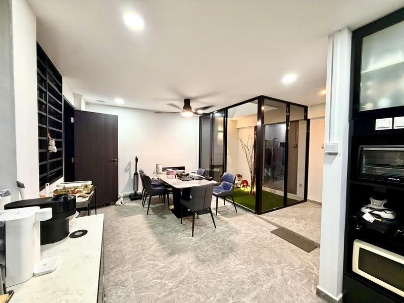 D19 Nanyang Park, Jalan Limbok, Hougang / Punggol / Sengkang, 3 Bedrooms, 1,500 sqft, Terraced House For Sale, by Bryan Tan, 500278966 - Dining Room - PropertyGuru.com.sg