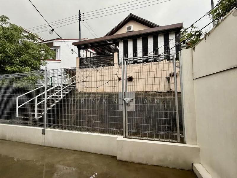 D19 Nanyang Park, Jalan Limbok, Hougang / Punggol / Sengkang, 3 Bedrooms, 1,500 sqft, Terraced House For Sale, by Bryan Tan, 500278966 - Exterior - PropertyGuru.com.sg