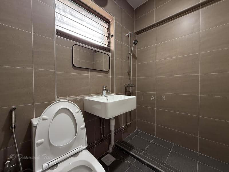 393 Tampines Avenue 7, 393 Tampines Avenue 7, Pasir Ris / Tampines, Room Rental, 200 sqft, HDB Flat For Rent, by Desmond Tan, 500278972 - Bathroom - PropertyGuru.com.sg