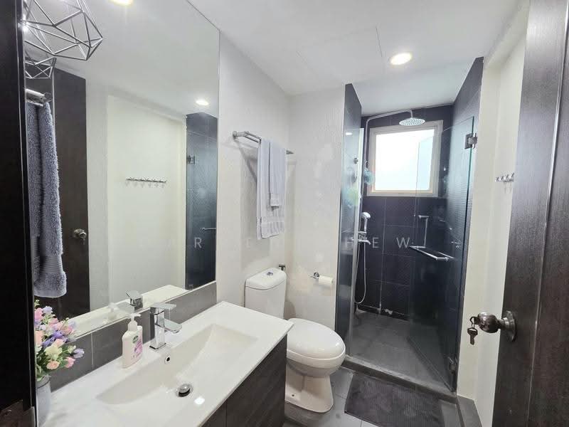 Lilydale, 550 Yishun Ave 6, Sembawang / Yishun, 3 Bedrooms, 1,195 sqft, Condominium For Sale, by Darren Khew, 500278979 - Bathroom - PropertyGuru.com.sg