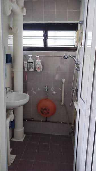 76 Bedok North Road, 76 Bedok North Road, Bedok / Upper East Coast, Room Rental, 130 sqft, HDB Flat For Rent, by Jason Hew (丘汶弗), 500278991 - Bathroom - PropertyGuru.com.sg