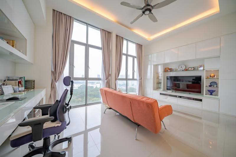 The Marbella, 29 Mount Sinai Rise, Tanglin / Holland / Bukit Timah, 4 Bedrooms, 1,755 sqft, Condominium For Sale, by Zach Wong, 500278994 - Living Room - PropertyGuru.com.sg