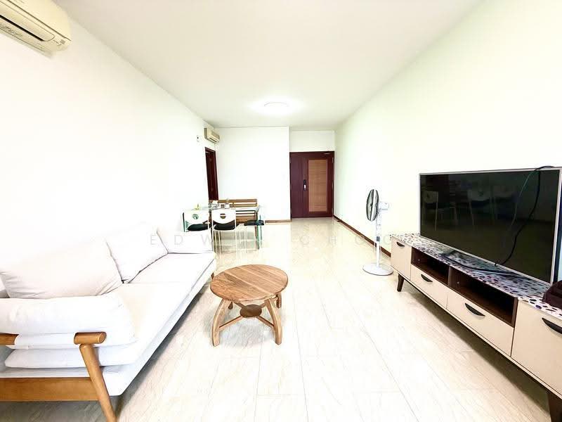 Yishun Sapphire, 42 Canberra Drive, Sembawang / Yishun, 2 Bedrooms, 1,001 sqft, Condominium For Rent, by Edwin Choo, 500279003 - Living Room - PropertyGuru.com.sg