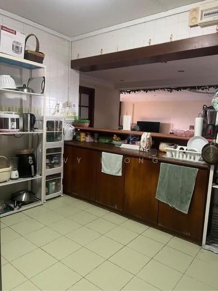 94B Bedok North Avenue 4, 94B 94B, Bedok / Upper East Coast, 4 Bedrooms, 10 sqft, HDB Flat For Rent, by Ivy Leong, 500279006 - Open concept kitchen - PropertyGuru.com.sg