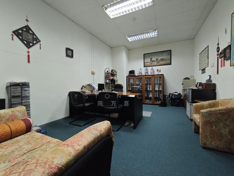 Hiangkie Industrial Building IV, 27 Woodlands Industrial Park E1, Sembawang / Yishun, 1,938 sqft, Factory / Workshop (B2) For Sale, by Royston Chen 陈万喜, 500279016 - Director Room - CommercialGuru.com.sg