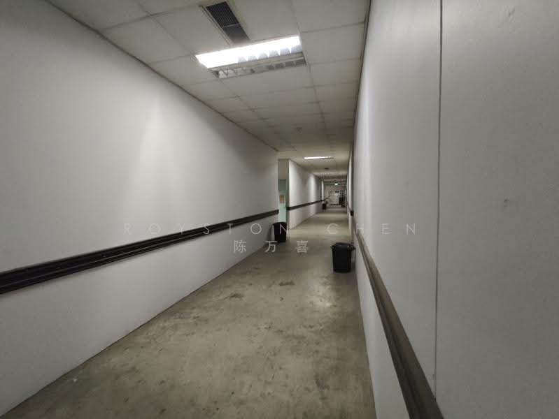 Hiangkie Industrial Building IV, 27 Woodlands Industrial Park E1, Sembawang / Yishun, 1,938 sqft, Factory / Workshop (B2) For Sale, by Royston Chen 陈万喜, 500279016 - Corridor - CommercialGuru.com.sg