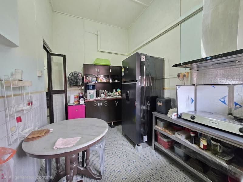 East View Garden, Upper Changi Road East, Bedok / Upper East Coast, 3 Bedrooms, 2,000 sqft, Semi-Detached House For Sale, by Jessy Han, 500279030 - Kitchen - PropertyGuru.com.sg