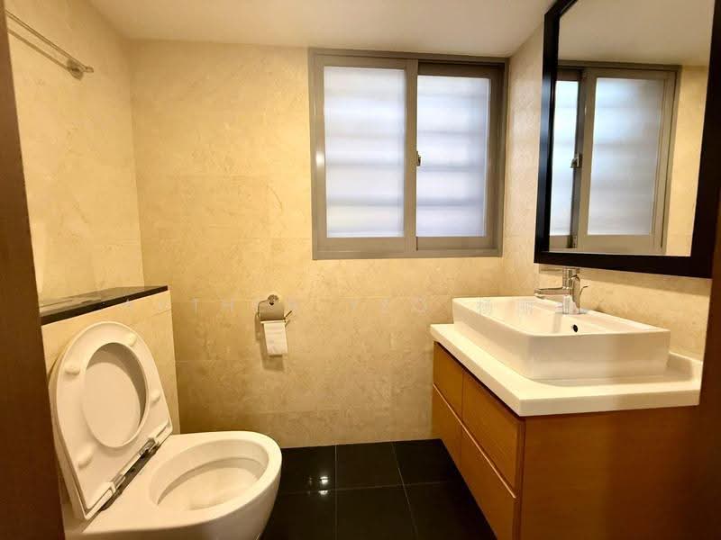 Estrivillas, 55H Jalan Lim Tai See, Tanglin / Holland / Bukit Timah, 5 Bedrooms, 6,211 sqft, Corner Terrace For Rent, by Anthea Yeo 杨丽娇, 500279034 - Bathroom - PropertyGuru.com.sg