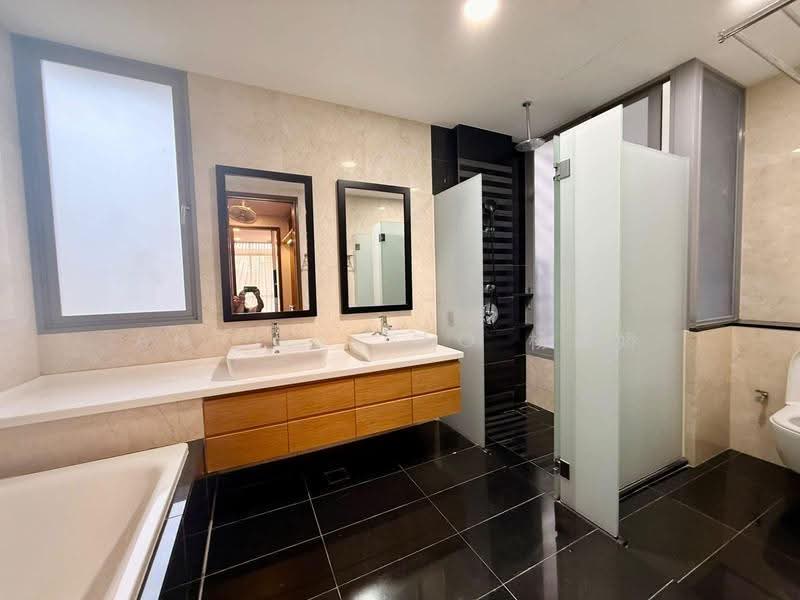 Estrivillas, 55H Jalan Lim Tai See, Tanglin / Holland / Bukit Timah, 5 Bedrooms, 6,211 sqft, Corner Terrace For Rent, by Anthea Yeo 杨丽娇, 500279034 - Bathroom - PropertyGuru.com.sg