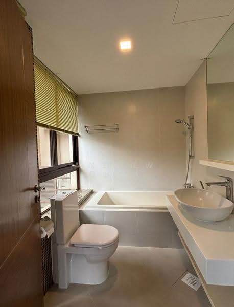 The Bale, 10 Lorong H Telok Kurau, East Coast / Marine Parade, 3 Bedrooms, 1,023 sqft, Apartment For Sale, by Andrew Chua, 500279040 - Bathroom - PropertyGuru.com.sg