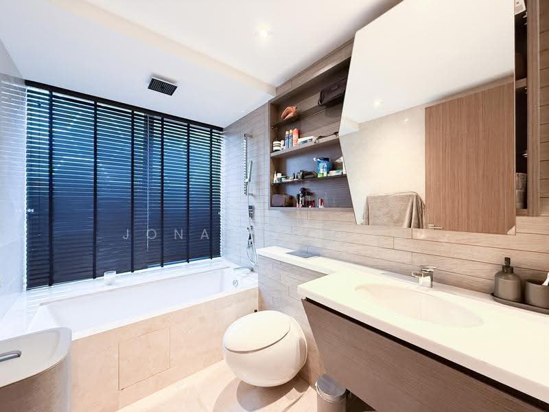 V on Shenton, 5 Shenton Way, Boat Quay / Raffles Place / Marina, 2 Bedrooms, 1,152 sqft, Condominium For Sale, by Jonathan Yeo, 500279042 - Master Bathroom - PropertyGuru.com.sg