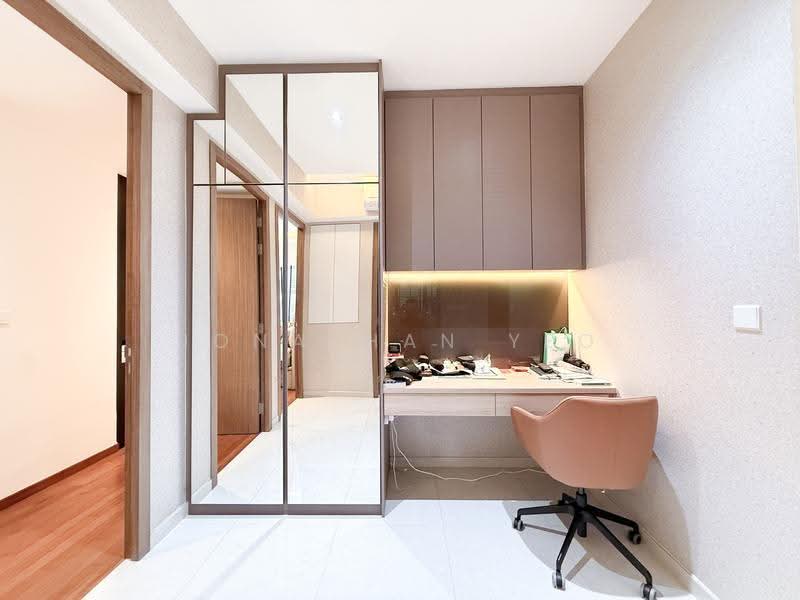 V on Shenton, 5 Shenton Way, Boat Quay / Raffles Place / Marina, 2 Bedrooms, 1,152 sqft, Condominium For Sale, by Jonathan Yeo, 500279042 - Study - PropertyGuru.com.sg