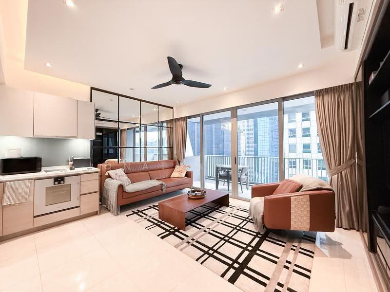 V on Shenton, 5 Shenton Way, Boat Quay / Raffles Place / Marina, 2 Bedrooms, 1,152 sqft, Condominium For Sale, by Jonathan Yeo, 500279042 - Living Room - PropertyGuru.com.sg