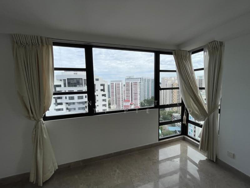 Central Green, 1 Jalan Membina, Alexandra / Commonwealth, 4 Bedrooms, 2,100 sqft, Condominium For Rent, by DELIA, 500279045 - View - PropertyGuru.com.sg