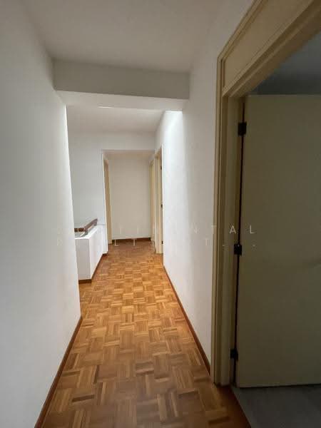 Central Green, 1 Jalan Membina, Alexandra / Commonwealth, 4 Bedrooms, 2,100 sqft, Condominium For Rent, by DELIA, 500279045 - Corridor - PropertyGuru.com.sg