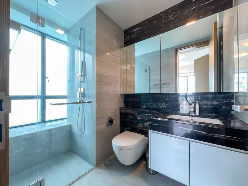 8 Saint Thomas, 10 Saint Thomas Walk, Orchard / River Valley, 2 Bedrooms, 872 sqft, Condominium For Sale, by Lim Li Jia, 500279046 - Bathroom - PropertyGuru.com.sg