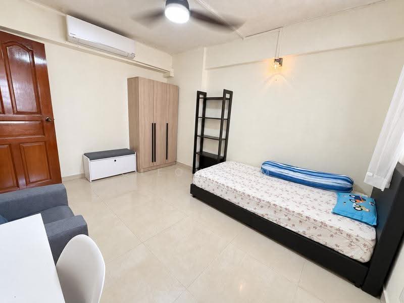 8 Holland Avenue, 8 Holland Avenue, Tanglin / Holland / Bukit Timah, 2 Bedrooms, 635 sqft, HDB Flat For Sale, by Cleon Lim, 500279062 - Bedroom - PropertyGuru.com.sg