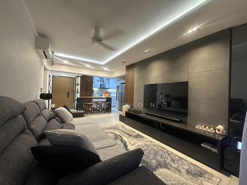 SUPER CHEAP HDB FLAT ALMOST NEW, , 4 Bedrooms, 1,001 sqft, HDB Flat For Sale, by Yian Wong, 500279091 - Living Room - PropertyGuru.com.sg
