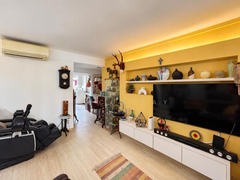 15 Hougang Avenue 3, 15 Hougang Avenue 3, Hougang / Punggol / Sengkang, 3 Bedrooms, 883 sqft, HDB Flat For Sale, by Marcus Tay, 500279092 - Living Room - PropertyGuru.com.sg
