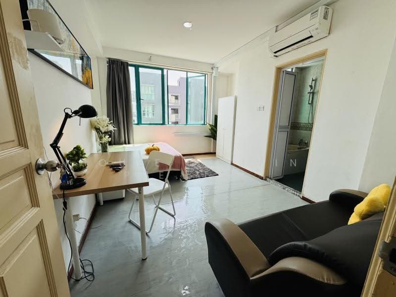 Wing Fong Court, 10 Lorong 14 Geylang, Eunos / Geylang / Paya Lebar, Room Rental, 120 sqft, Condominium For Rent, by Bunny, 500279125 - Bedroom - PropertyGuru.com.sg